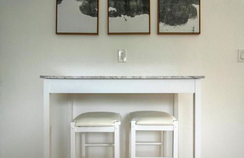 Cozy 2 Bedroom Home, Private Backyard with Hot Tub - Foto 11