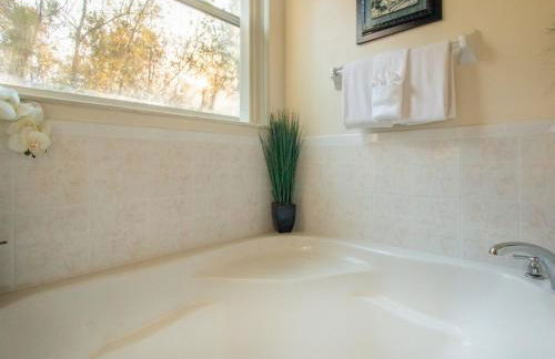 Luxurious With Privacy In 5 Bedroom With Private Pool By Florida Dream Homes - Foto 17