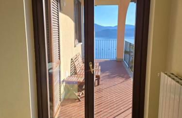 Lago Maggiore - Traumbalkon mit Seeblick & Pool und 2 SZ - Foto 10
