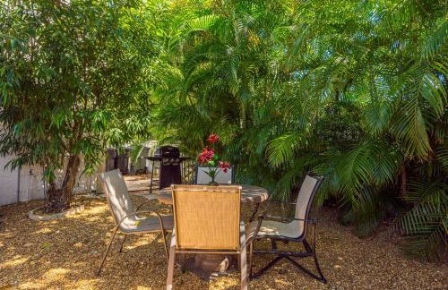 Birds of Paradise: Unwind in Nature's Embrace - Foto 73