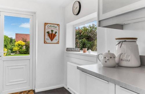 Relaxing 3 Bedroom Stay with Private TVs Near Ashby - Foto 18