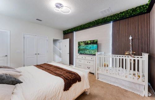 Luxury 8BR Villa with Pool, Spa, Theater & Game Room near Disney - Foto 29