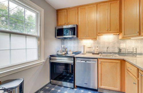 1 Mi to Old Town Alexandria Townhome with Patio - Foto 6