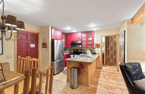 Chamonix #15 - Cozy Mtn Retreat with Fireplace - Foto 19