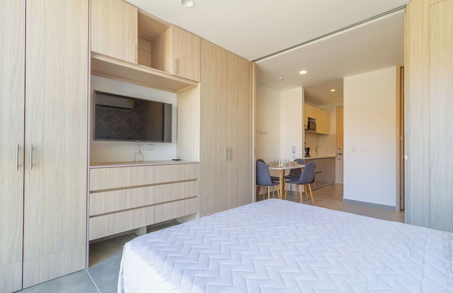 Salguero Suites By HostPro - Photo 14