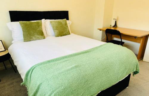 Professional 4BR House - Lace Market, Uni, QMC, City Centre & M1 - Sleeps 8 - Foto 39