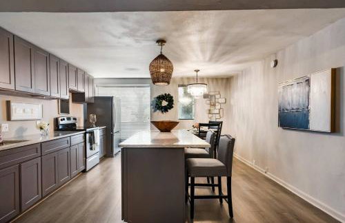 Elegant 2BR w Resort Courtyard in Central Dallas - Foto 6