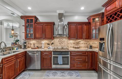 3br,3ba home near Downtown and Airport, Walk to the Stadium - Foto 15