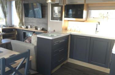 Silver 3 Bed Static Caravan With Patio - Foto 42