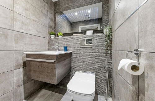 Modern 2 Bed with Balcony & London Eye Views - Foto 51