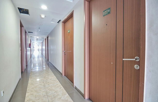 Apartment Green Lake View Ciputat by Celebrity Room - Foto 2