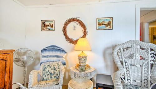 Hartford Cottage with Private Beach on Bear Pond! - Foto 3