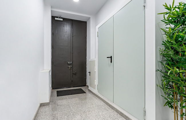 Limehome Madrid La Bolsa - Photo 60