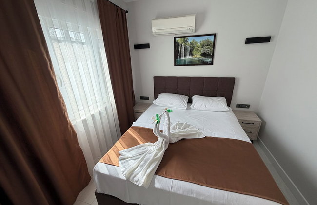 ALTINAY HOTEL - Photo 23