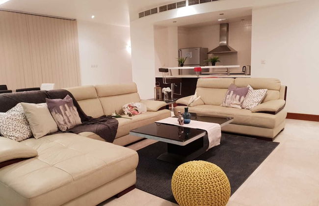 Luxury villa with private pier - Photo 6