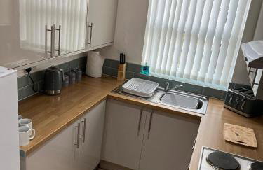 3 Bedroom House Sleeps 7 Ideal for Long Stays and Business Trips - Foto 4