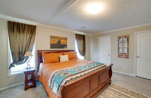 Steps to WES Arena Pet-Friendly Cabin with Deck! - Photo 11