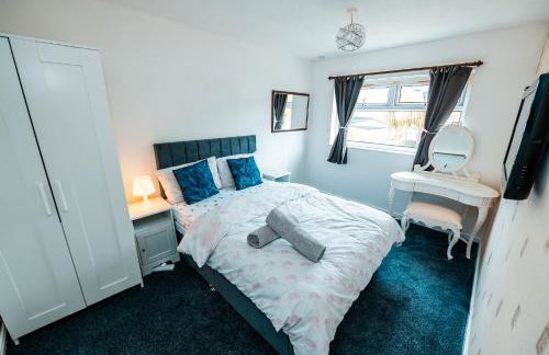 Family & Group Stay in Manchester - Free Parking - Foto 16