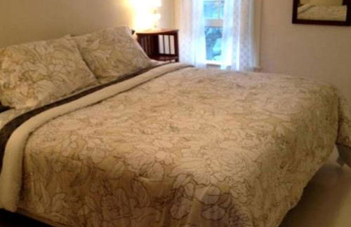 Riverfront Cabin with Beautiful Views of Housatonic River in Great Barrington, Massachusetts - Foto 5