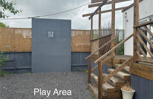 The Plum Tree - 5 luxury modern bedrooms - Photo 6