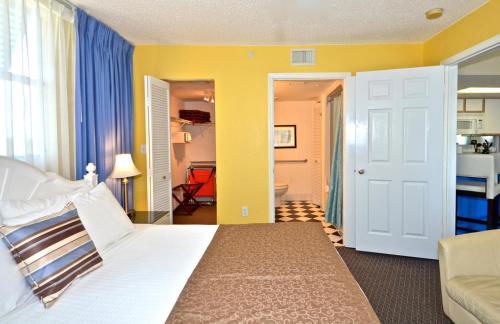 Sunrise Suites Big Kahuna Suite #202 - Photo 21