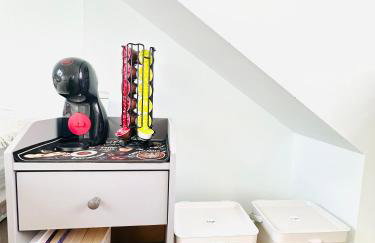 Large Double Room with Private Bathroom West Zone 3 Free Parking - Foto 10