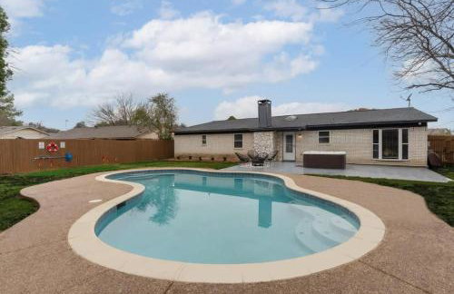 Texas Designer Home with Private Hot Tub and Pool - Foto 39