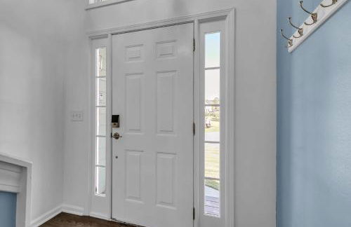 Modern 6BR Haven with Playroom, Gym & Deck! home - Photo 27