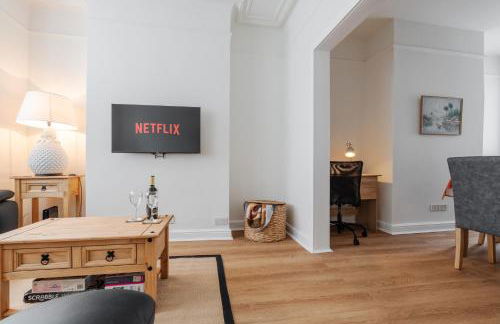 3 Bed House Near Liverpool Parking Sleeps 5 - Foto 49