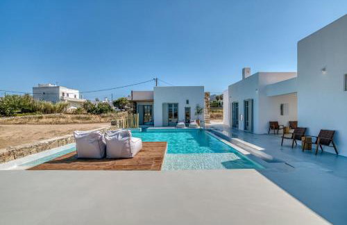 Lil Paros Luxury suites - Photo 18