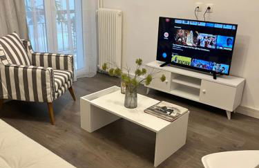 Metropolitan Complex Apartment-next to Metropolitan Hospital,Karaiskaki,Sef - Foto 7