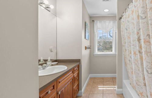 Summer by the Sea - Central to all beaches & ponds - Foto 22