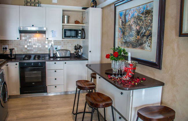 185 on Beach Boutique Suites and Apartments - Photo 44