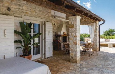 Three-Bedroom Holiday Home In Stifanici - Foto 9