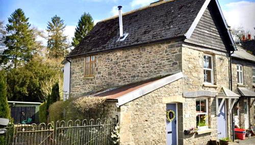 Dove Cottage - Photo 2