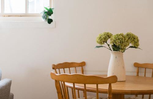 Snug Cotswolds Farm Cottage - The Henloft - Foto 21