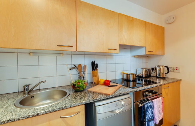 Base Serviced Apartments - The Docks - Photo 21