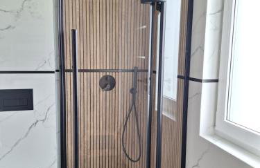 Nowoczesny wypoczynek - dom blisko jeziora i lasu - Foto 17