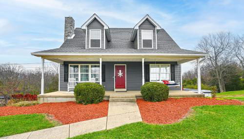 Williamstown Gem with Private Pool and Hot Tub! - Foto 2