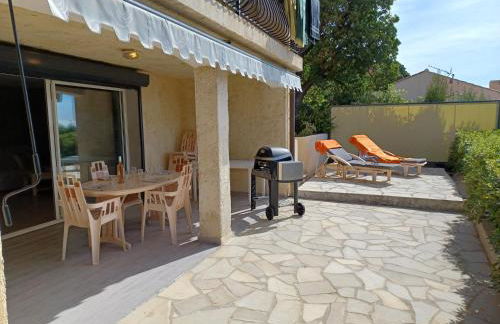 APPARTEMENT REZ DE JARDIN DANS VILLA VUE MER - Foto 10