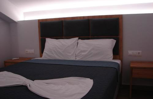 FOUR REASONS - Foto 56