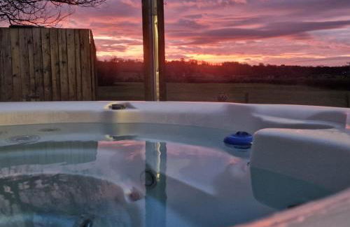 Bowland Breaks-A Luxury Barn Conversion with Optional Hot Tub, Log burner and countryside views - Foto 10