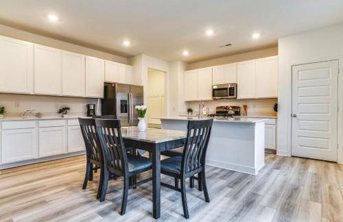 Quiet Avon Home - Near Indianapolis Speedway! - Photo 6