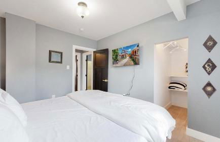 Spooky Victorian Family house with four bedrooms central to downtown - Foto 35