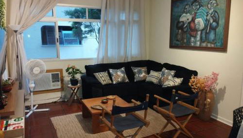 Apê Retrô com Wi-Fi e Vaga - 350 m da Praia da Enseada - Foto 5