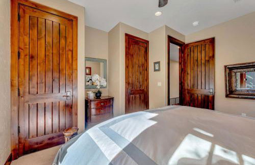 Lakefront Retreat Across from Homewood Resort - Foto 23