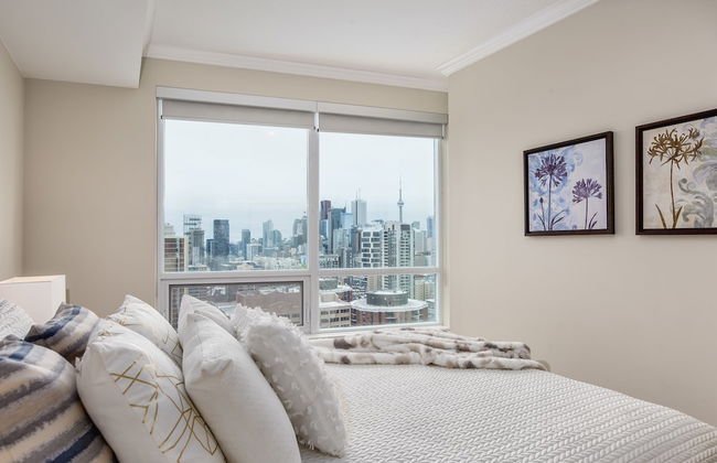 QuickStay - Modern 2-Bedroom Condo, Panoramic City Views - Foto 11