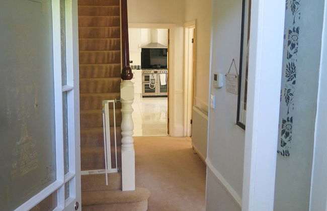 Broadpark Villa - Photo 2