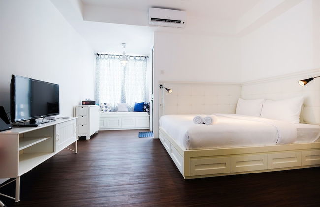 Minimalist Studio at Bassura City Apartment By Travelio - Foto 1