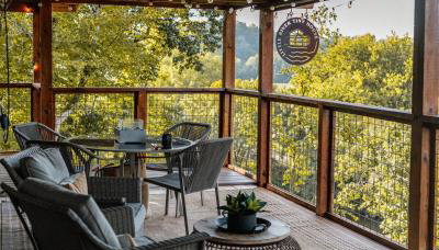 Magical Tennessee Tiny House with a Rooftop Deck - Foto 4